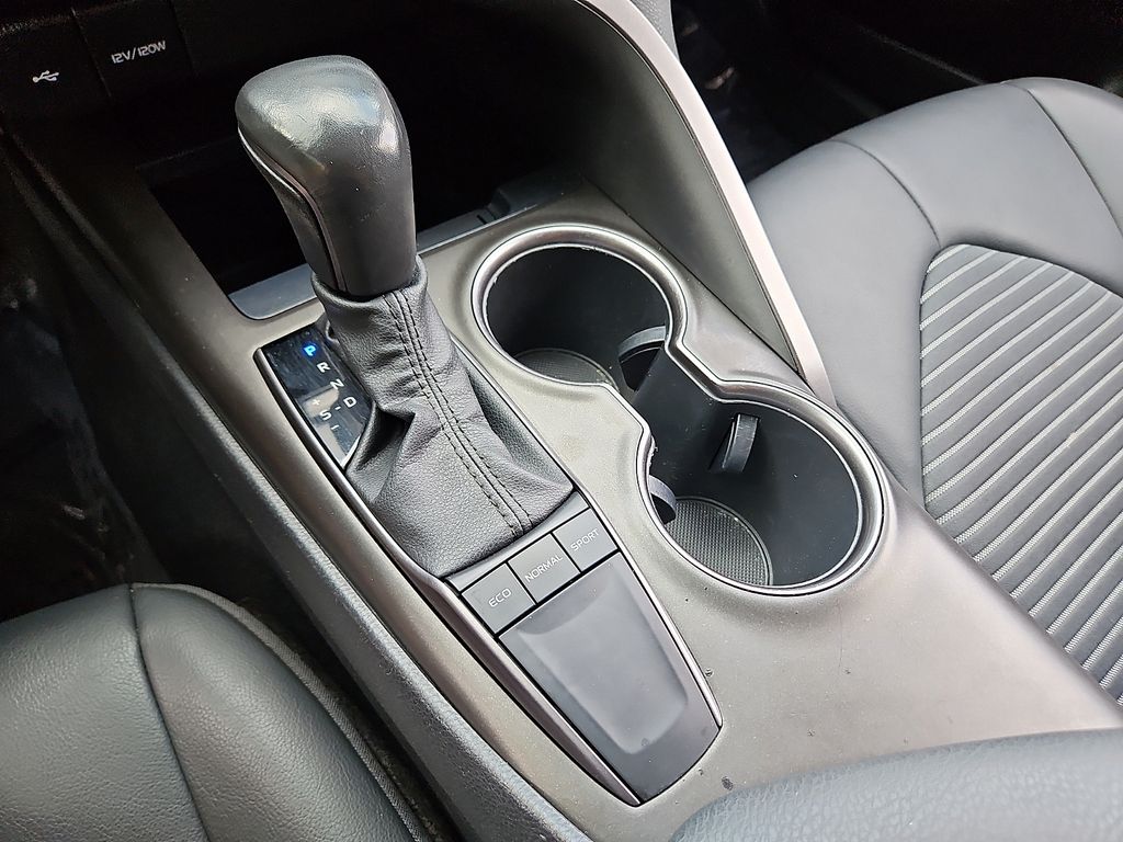 Thumbnail: 2023 Toyota Camry - 10