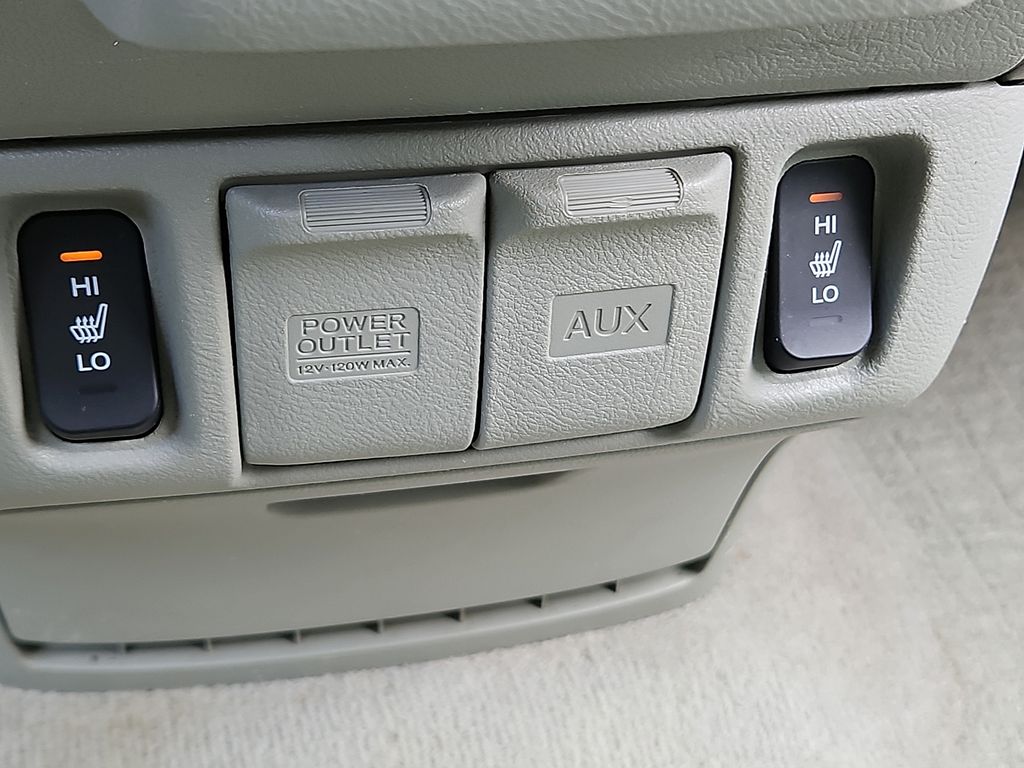 Thumbnail: 2010 Honda Odyssey - 29