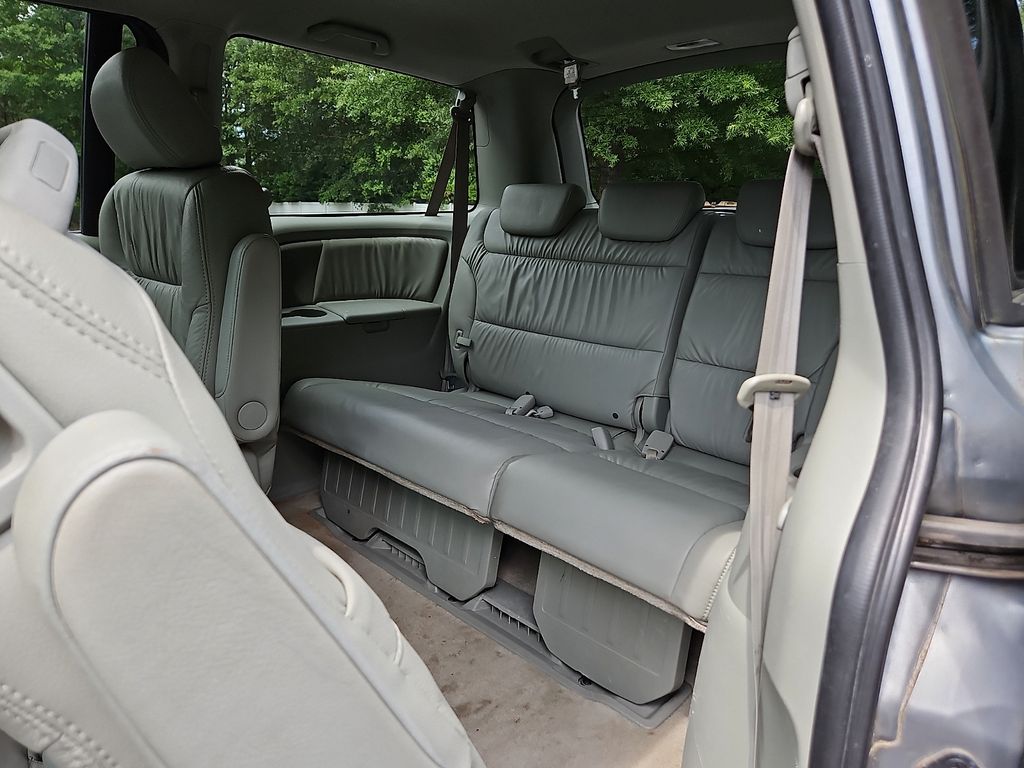 Thumbnail: 2010 Honda Odyssey - 20