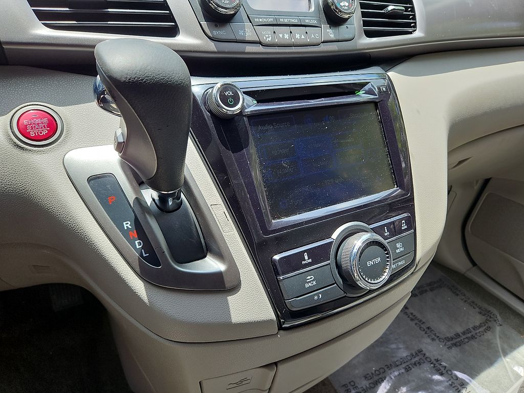 Thumbnail: 2016 Honda Odyssey - 14