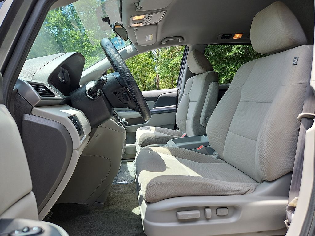 Thumbnail: 2016 Honda Odyssey - 11