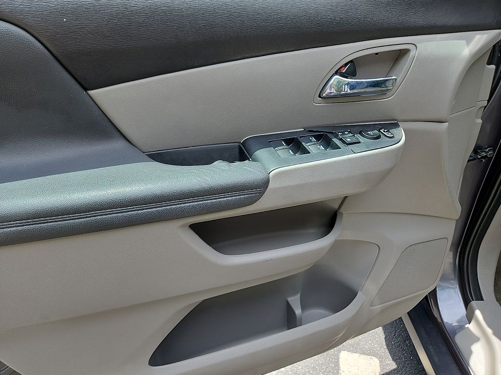 Thumbnail: 2016 Honda Odyssey - 23