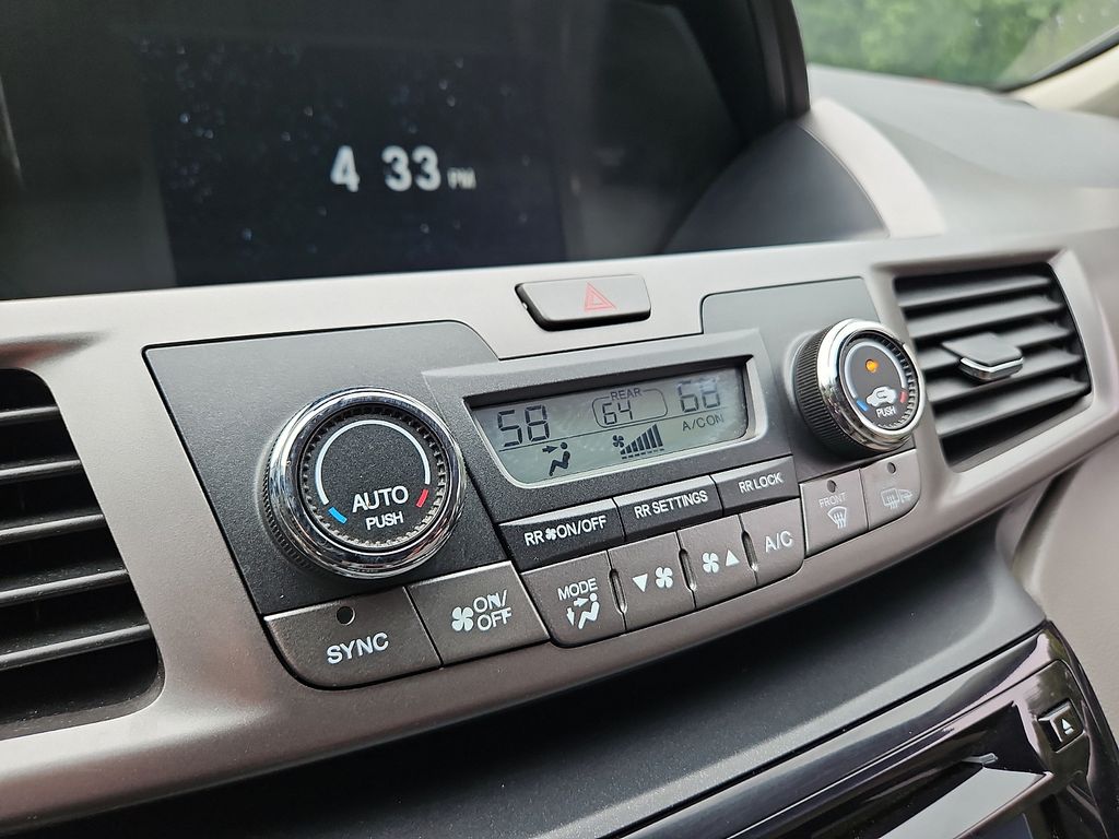 Thumbnail: 2015 Honda Odyssey - 13