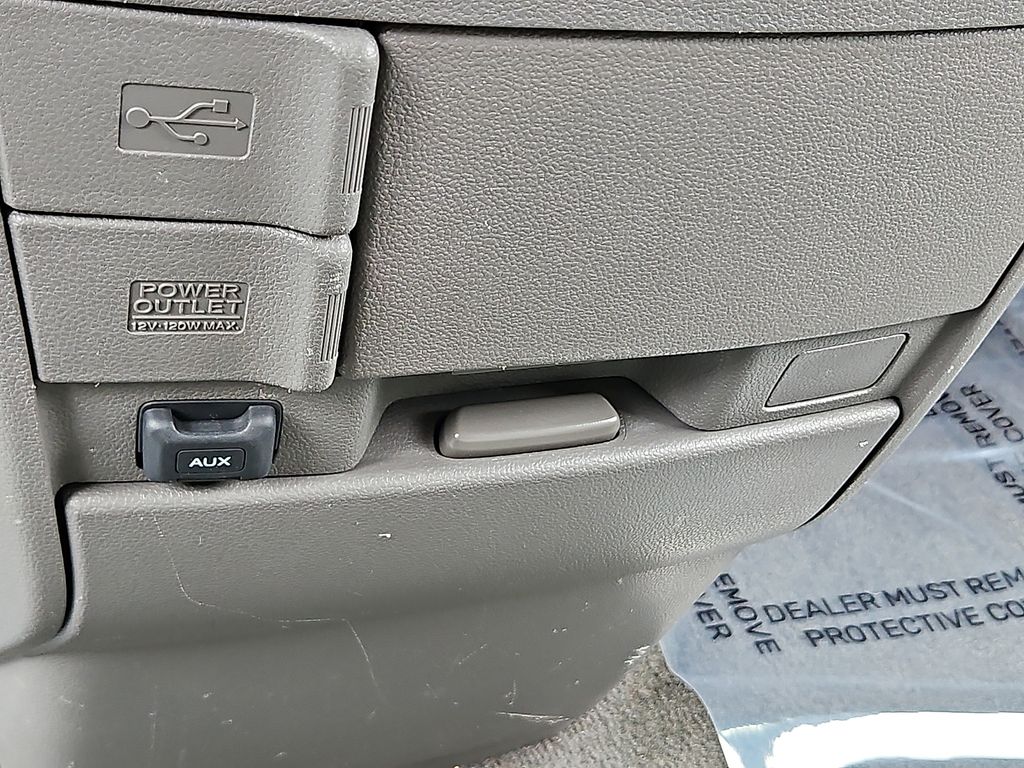 Thumbnail: 2015 Honda Odyssey - 29