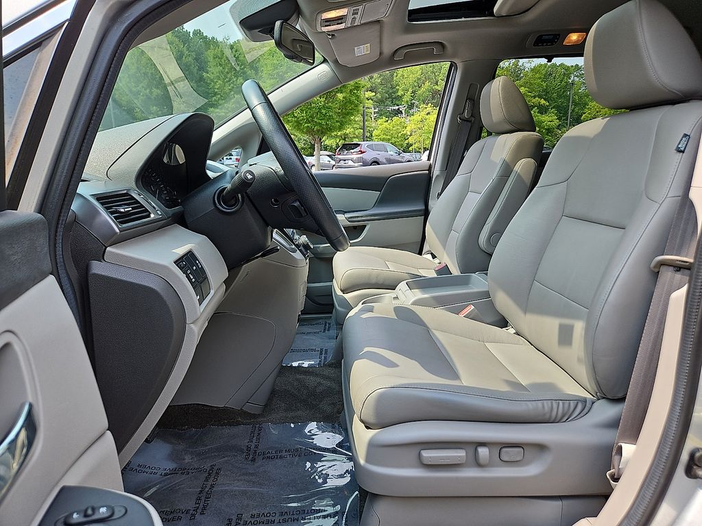 Thumbnail: 2014 Honda Odyssey - 11