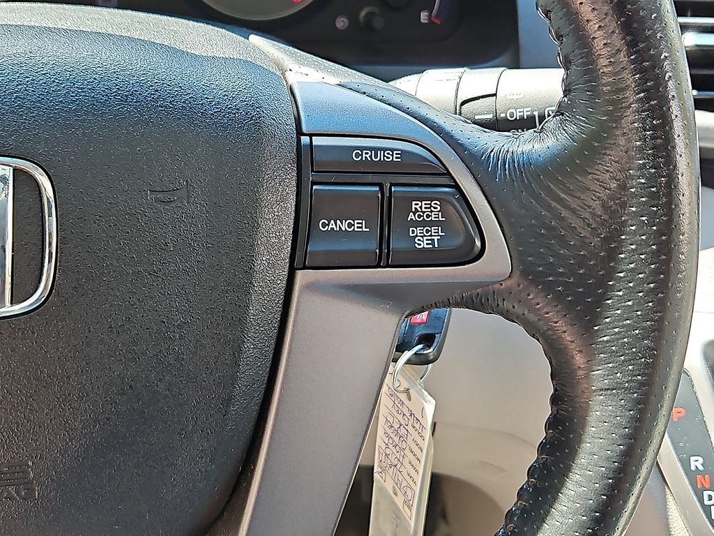 Thumbnail: 2012 Honda Odyssey - 28