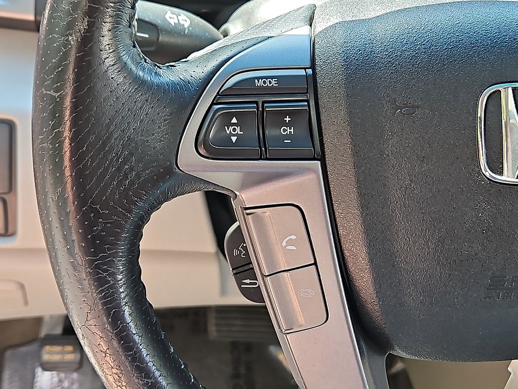 Thumbnail: 2012 Honda Odyssey - 27