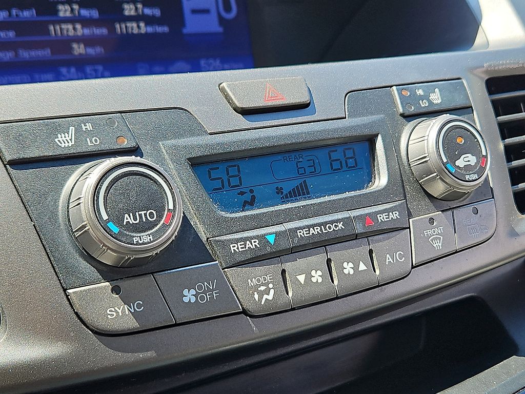 Thumbnail: 2012 Honda Odyssey - 26