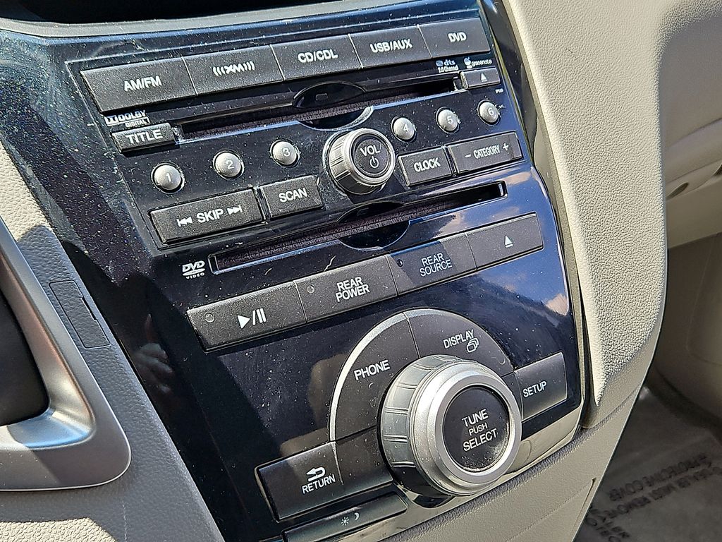 Thumbnail: 2012 Honda Odyssey - 25