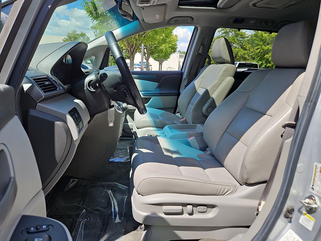 Thumbnail: 2012 Honda Odyssey - 11