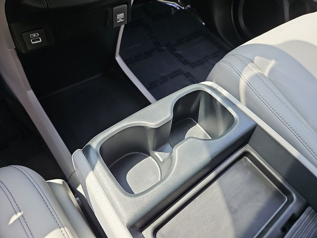 Thumbnail: 2023 Honda Odyssey - 13