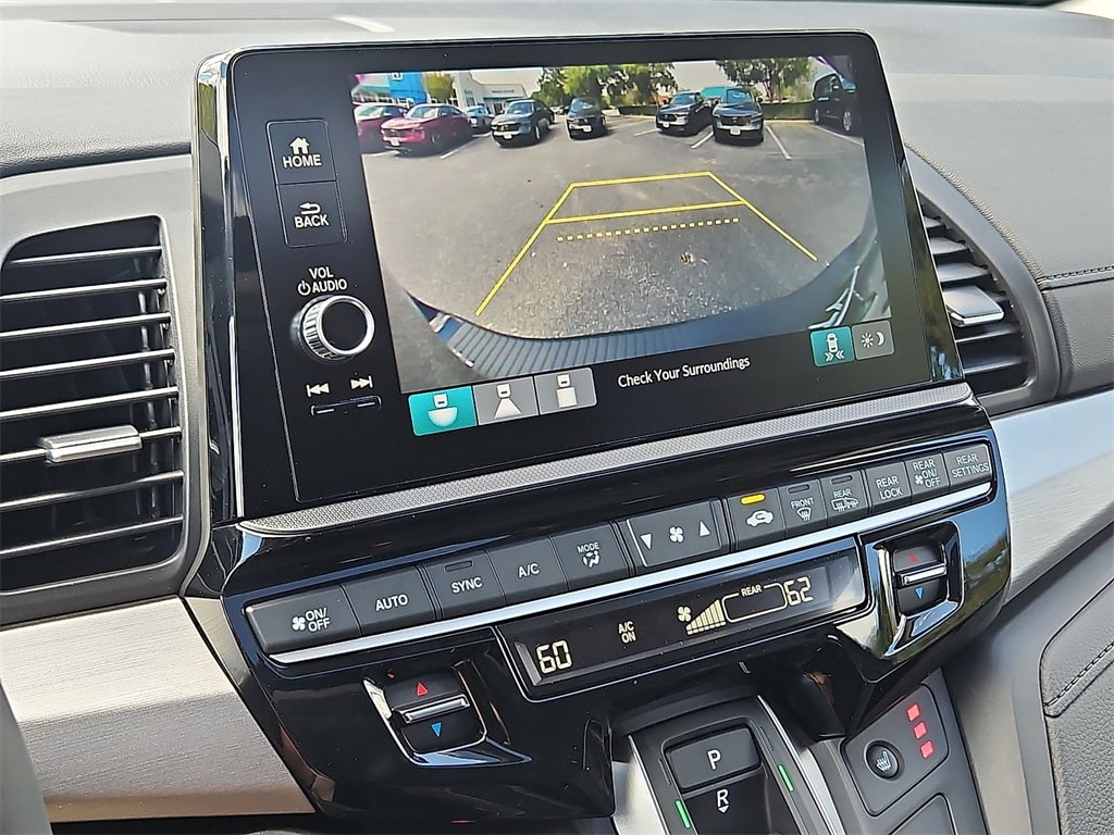 Thumbnail: 2026 Honda Odyssey - 16