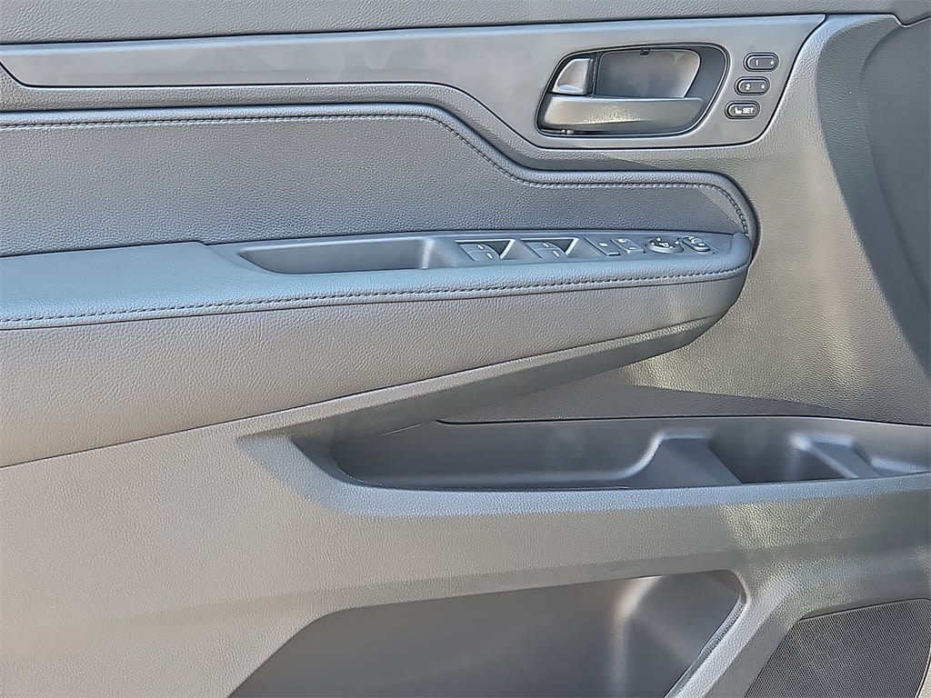 Thumbnail: 2026 Honda Odyssey - 15