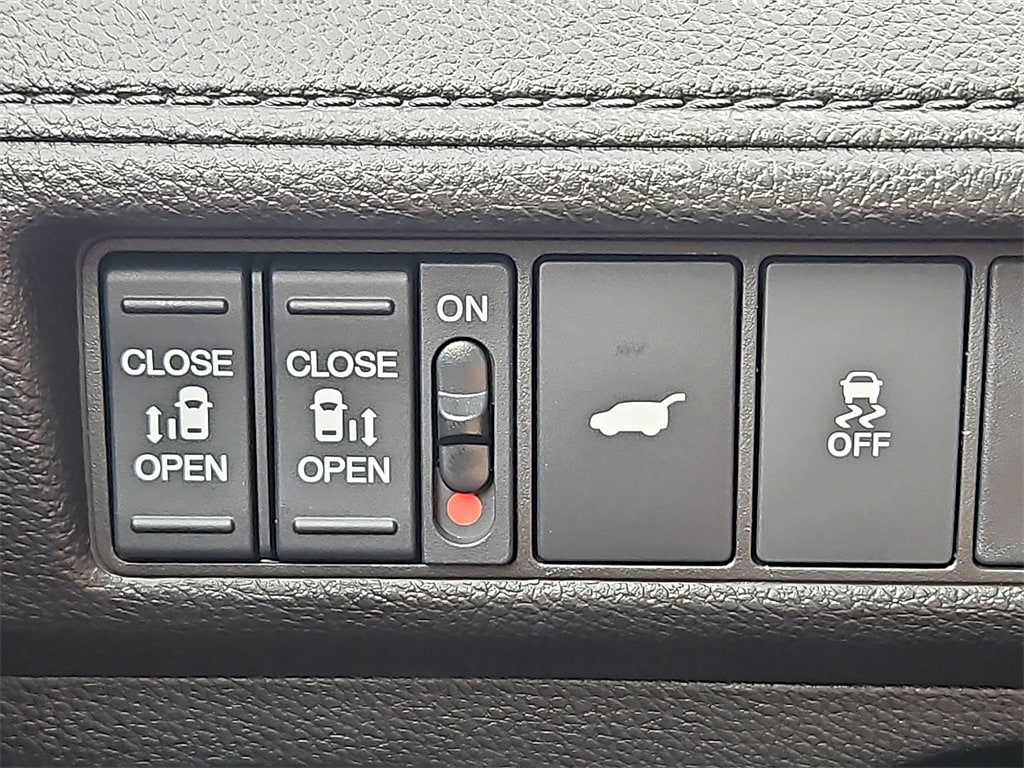 Thumbnail: 2026 Honda Odyssey - 18