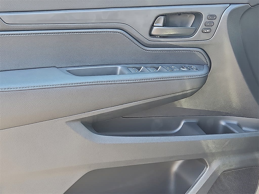 Thumbnail: 2026 Honda Odyssey - 14