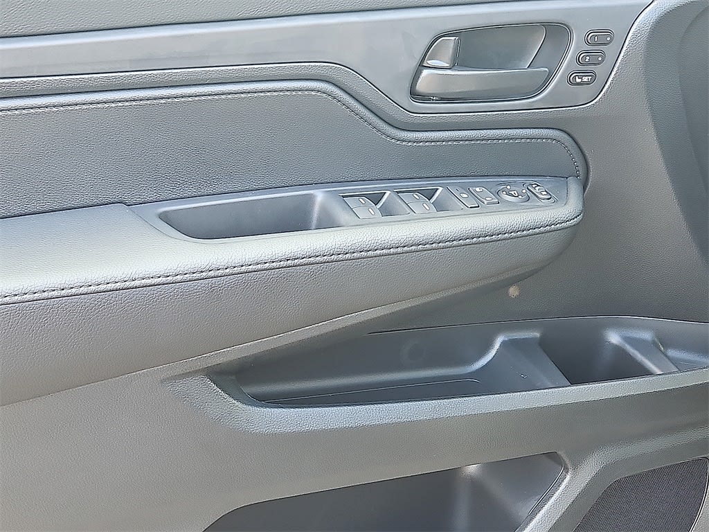 Thumbnail: 2026 Honda Odyssey - 13