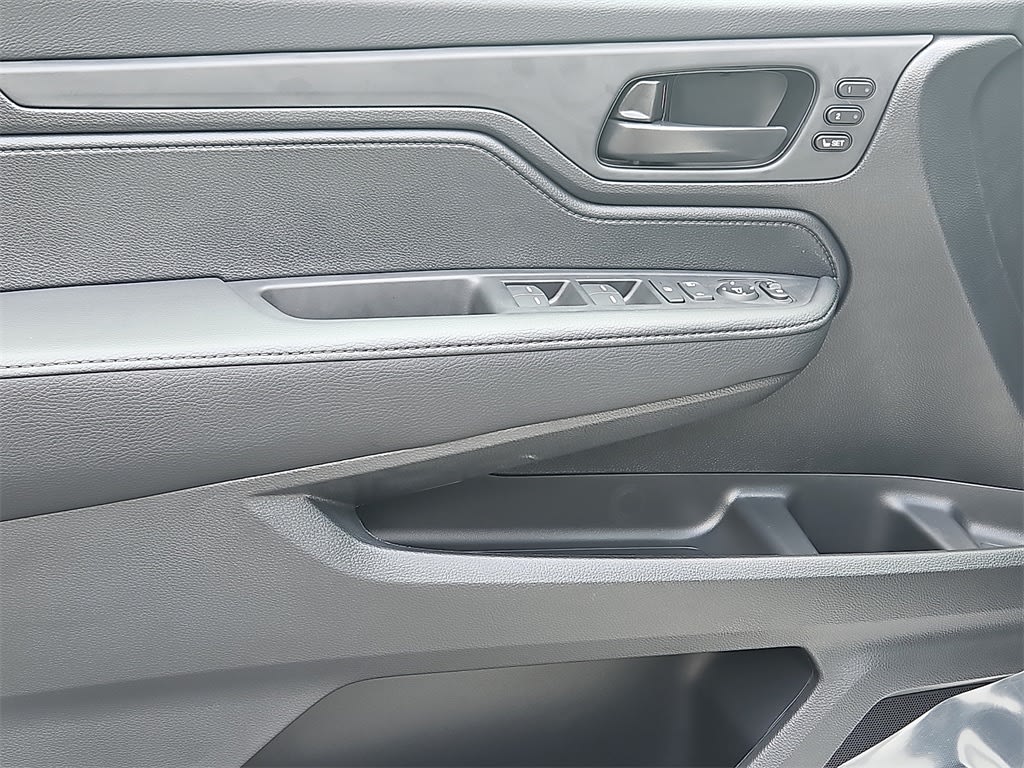 Thumbnail: 2026 Honda Odyssey - 13