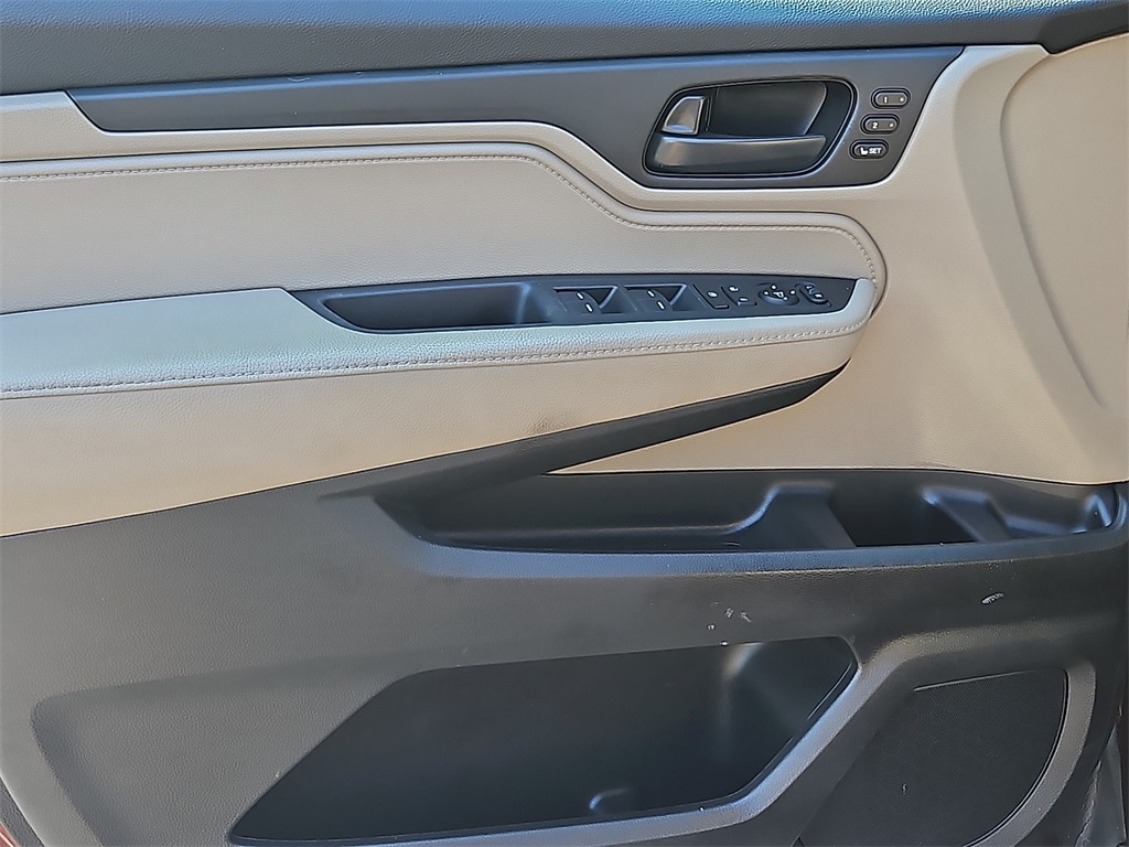 Thumbnail: 2019 Honda Odyssey - 22