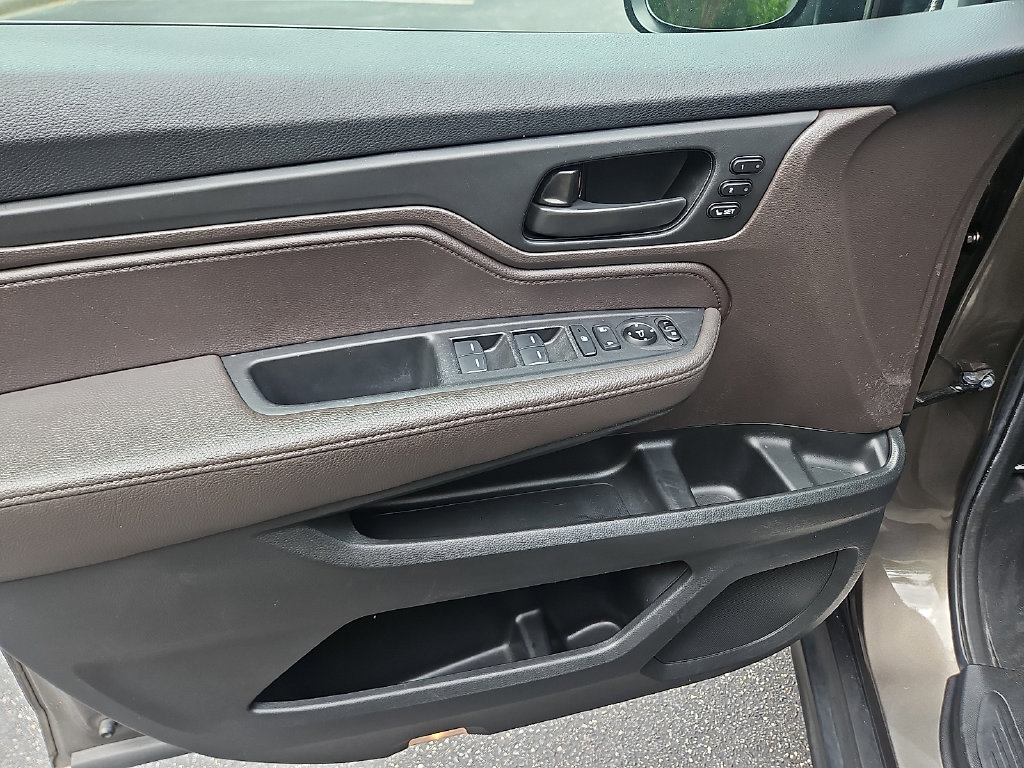 Thumbnail: 2019 Honda Odyssey - 24