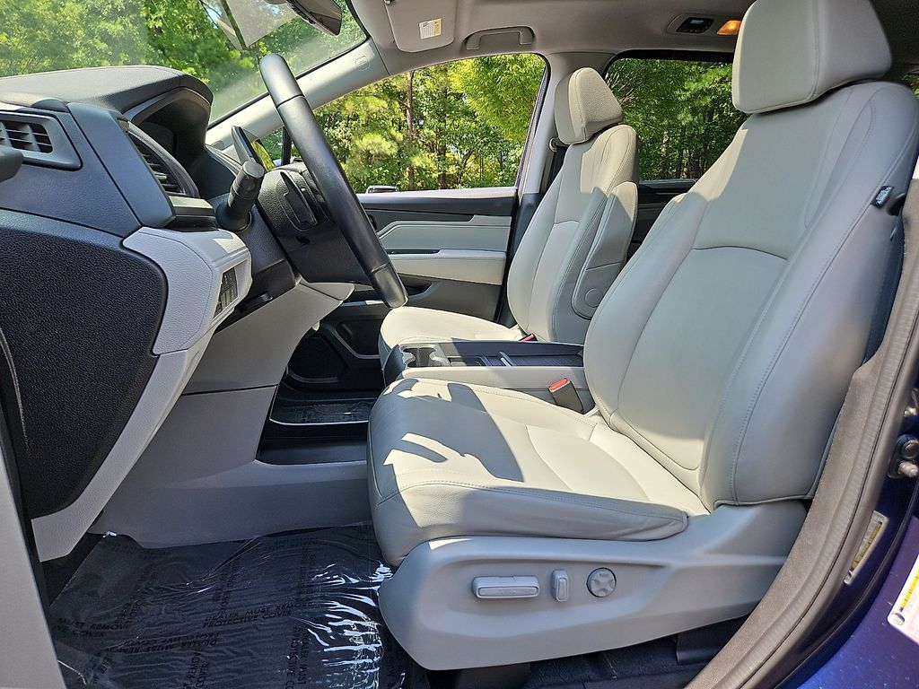 Thumbnail: 2018 Honda Odyssey - 11
