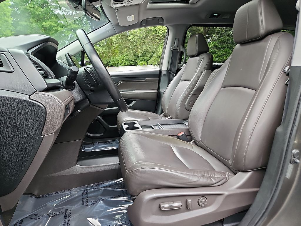 Thumbnail: 2019 Honda Odyssey - 11