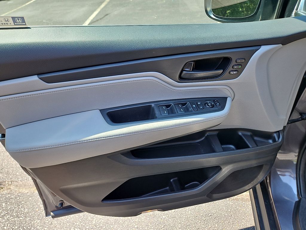 Thumbnail: 2020 Honda Odyssey - 24
