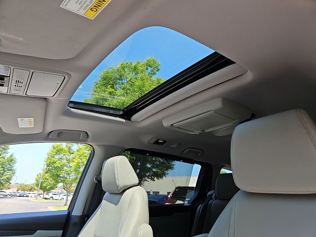 Thumbnail: 2020 Honda Odyssey - 25