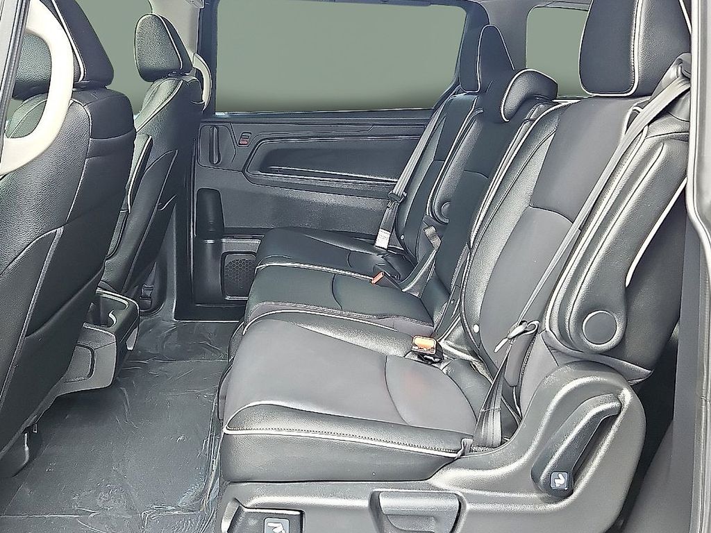 Thumbnail: 2026 Honda Odyssey - 8