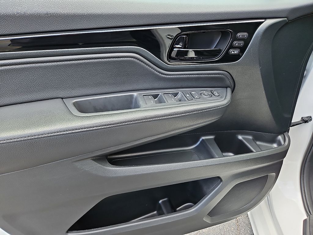Thumbnail: 2024 Honda Odyssey - 24