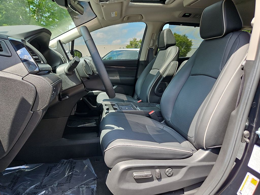 Thumbnail: 2026 Honda Odyssey - 10