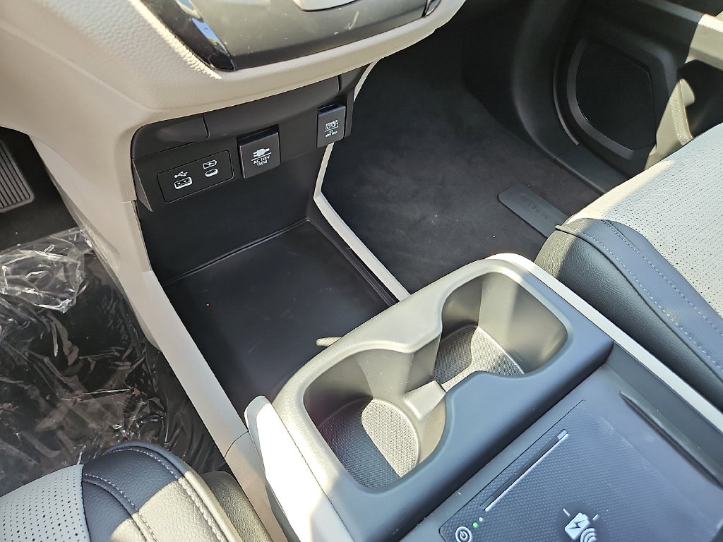 Thumbnail: 2027 Honda Odyssey - 2