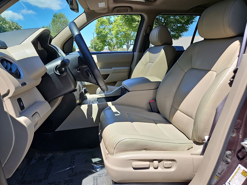 Thumbnail: 2014 Honda Pilot - 11