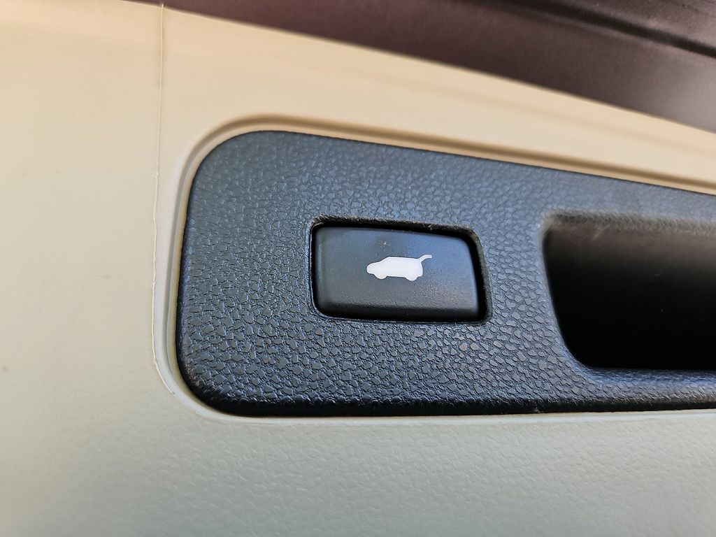 Thumbnail: 2014 Honda Pilot - 32