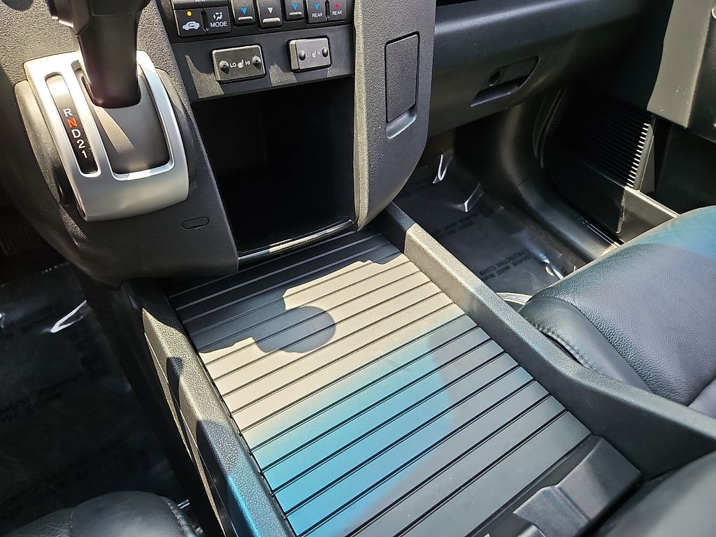 Thumbnail: 2011 Honda Pilot - 13