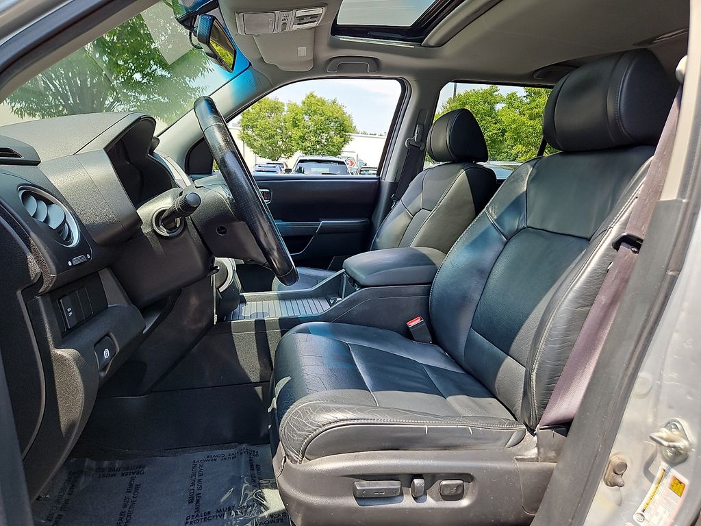 Thumbnail: 2011 Honda Pilot - 11