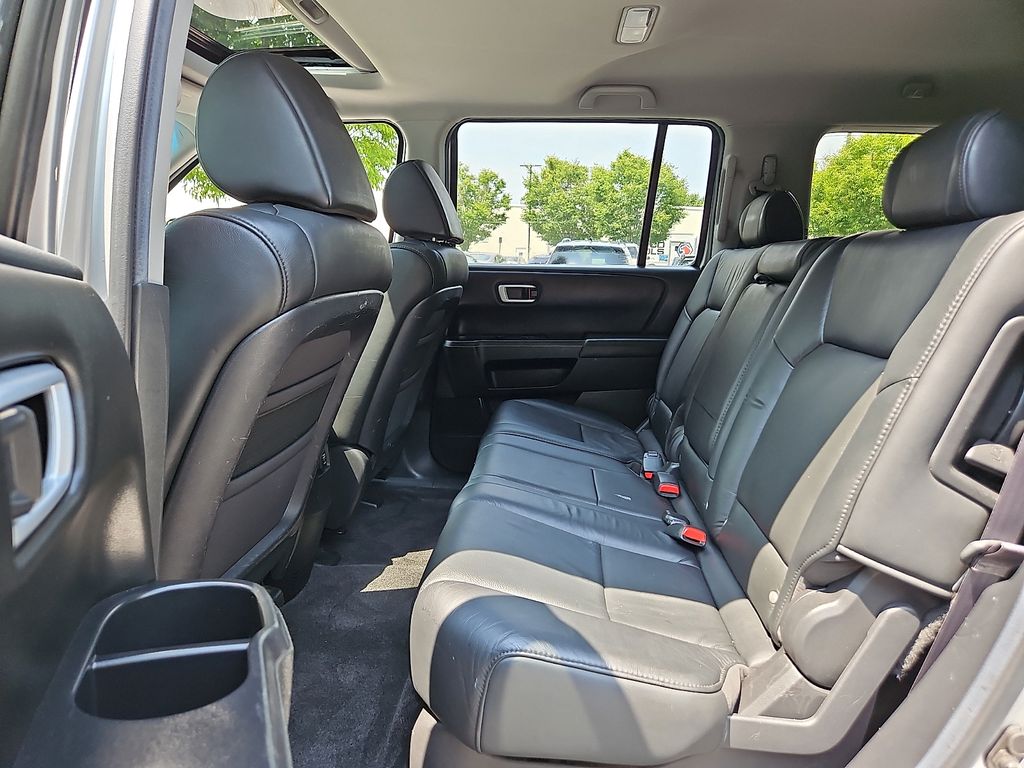 Thumbnail: 2011 Honda Pilot - 12