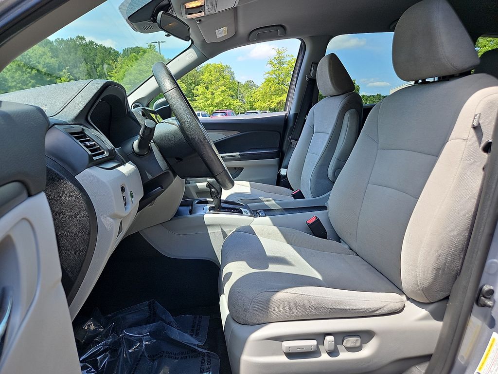 Thumbnail: 2020 Honda Pilot - 11