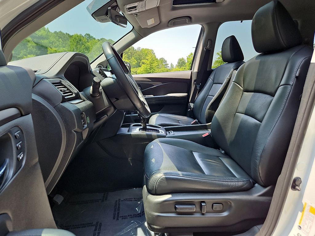 Thumbnail: 2020 Honda Pilot - 11