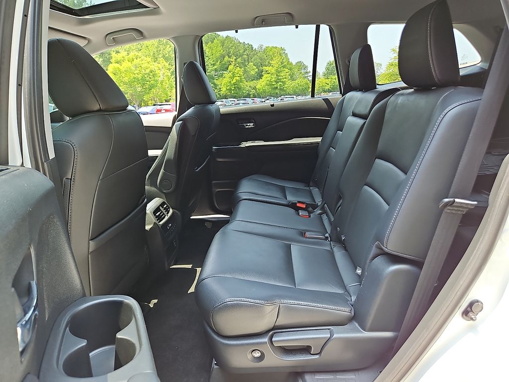 Thumbnail: 2020 Honda Pilot - 12