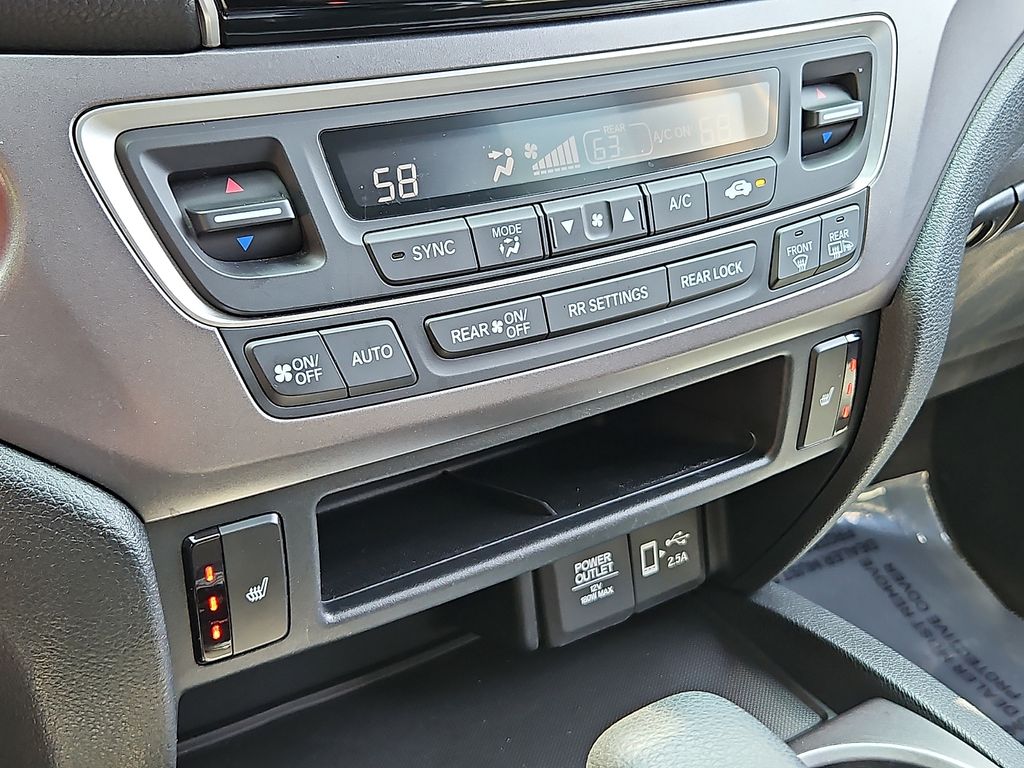 Thumbnail: 2020 Honda Pilot - 24