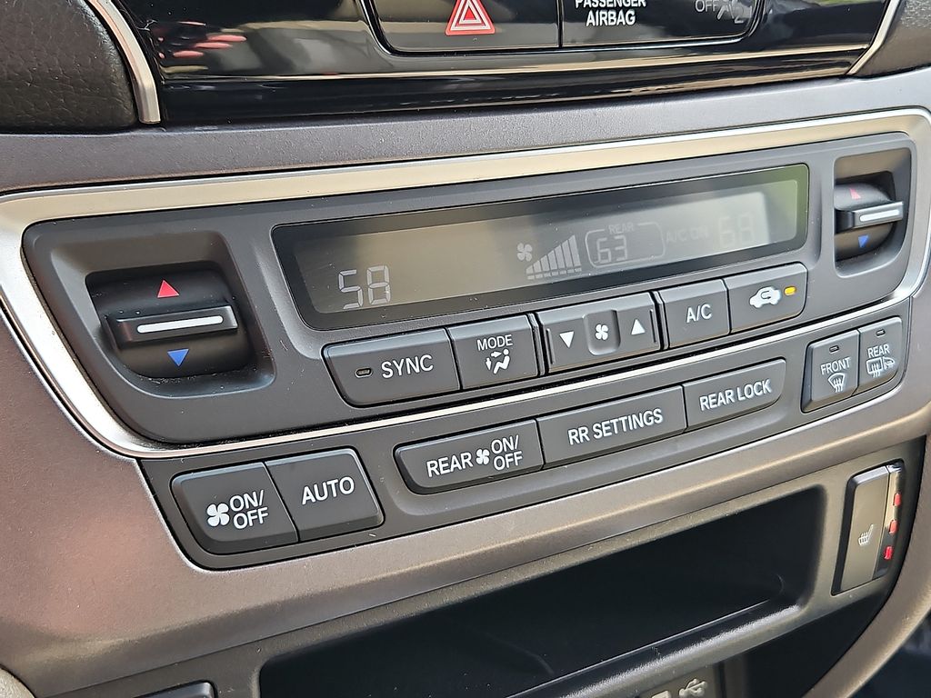 Thumbnail: 2020 Honda Pilot - 25