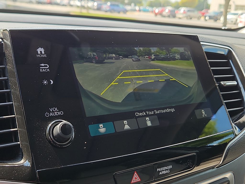 Thumbnail: 2019 Honda Pilot - 26