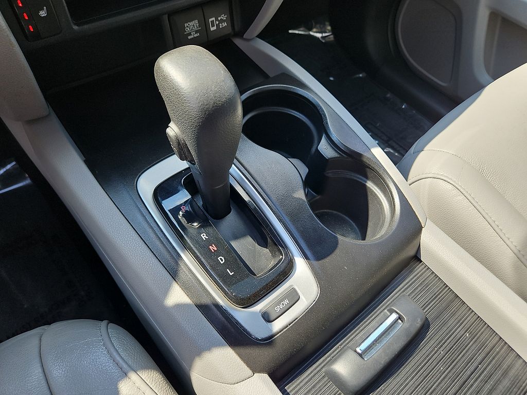 Thumbnail: 2019 Honda Pilot - 14