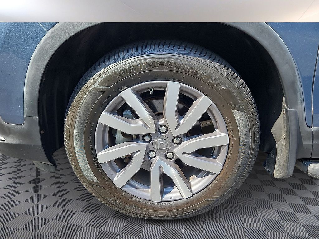 Thumbnail: 2019 Honda Pilot - 8