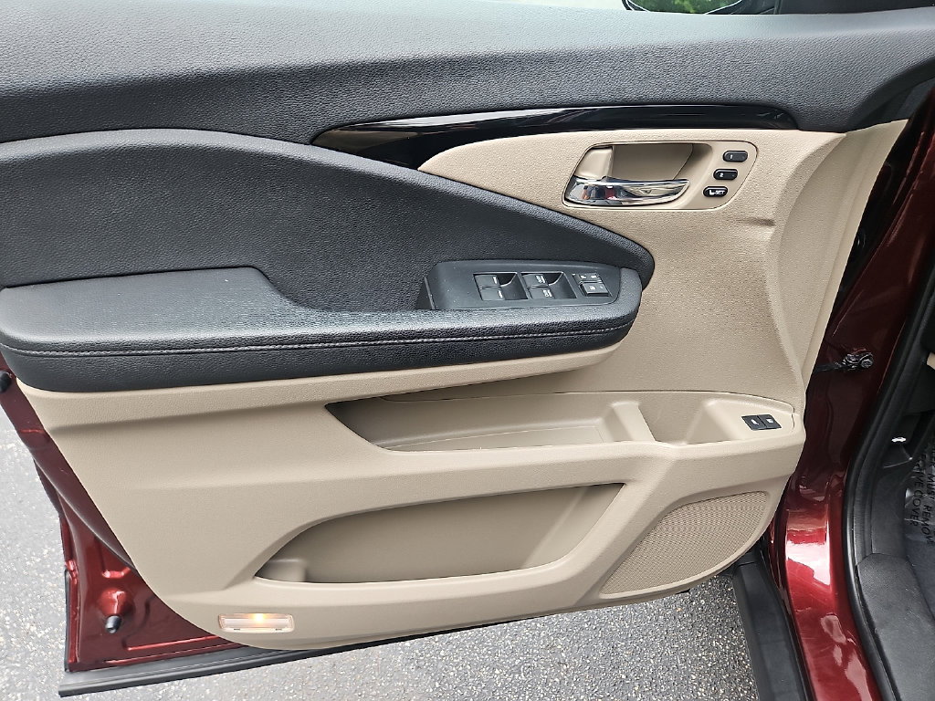 Thumbnail: 2021 Honda Pilot - 23