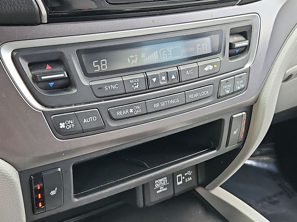 Thumbnail: 2020 Honda Pilot - 23