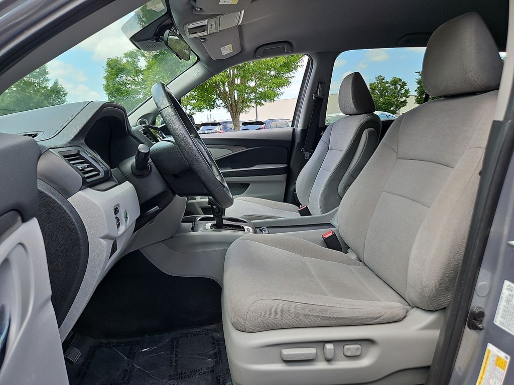 Thumbnail: 2020 Honda Pilot - 11