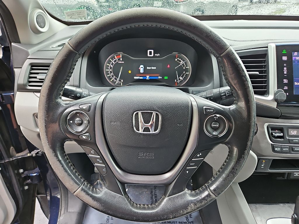 Thumbnail: 2016 Honda Pilot - 10