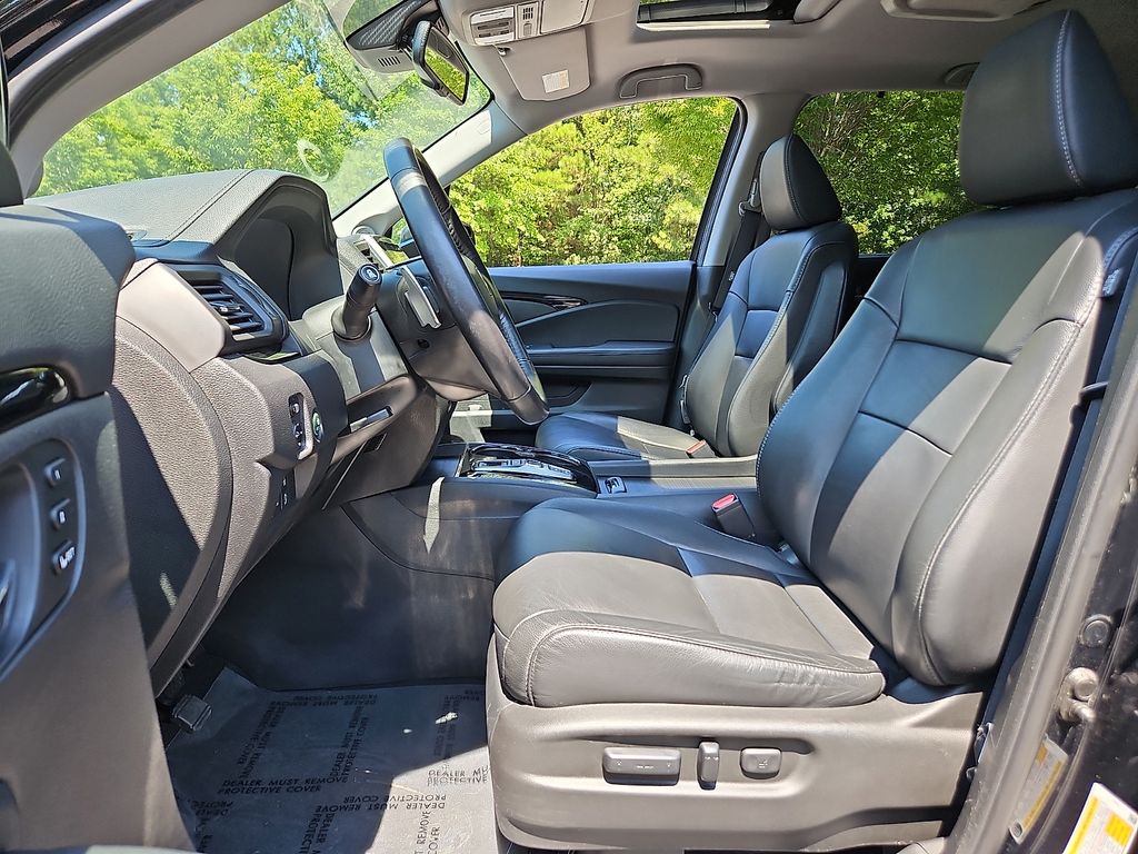 Thumbnail: 2018 Honda Pilot - 11