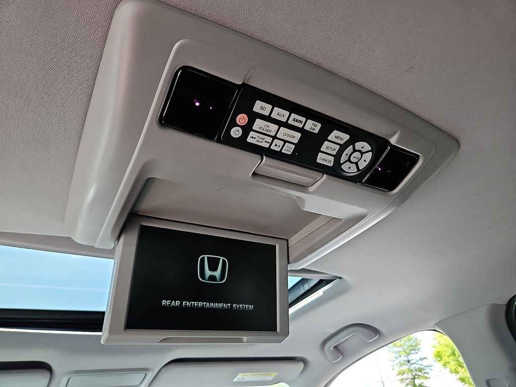 Thumbnail: 2018 Honda Pilot - 23